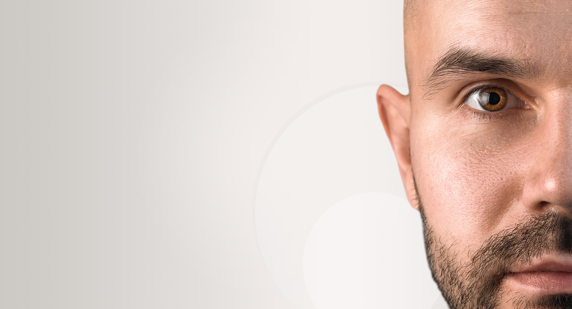 mann-gesicht-augenlidstraffung